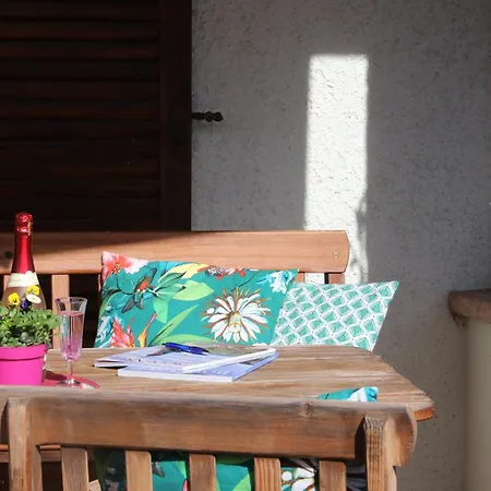 Jutta Am Bodensee * Uhldingen-Mühlhofen